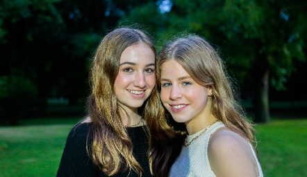  Isa y Alejandra.