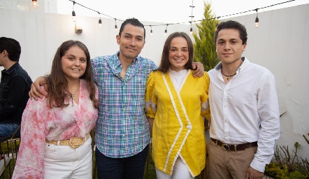  Naela Sáenz, Alejandro Díaz de León, Nabil y Humberto Sáenz.