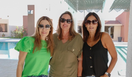  Anna Astrid Navarro, Marcela Payán y Claudia Arlotózaga.