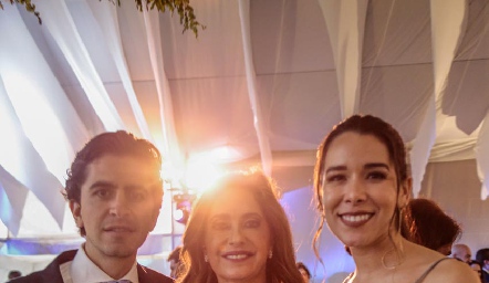  Guillermo Gómez, Patricia Gaviño y Michel Cano.