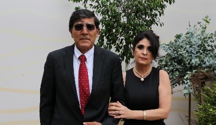  Carlos Peña y Marcela Orduña.