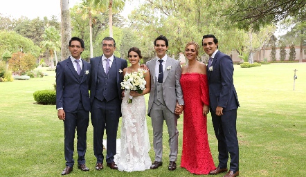  Familia Tobías Hinojosa: Diego, Horacio, Adri, Mauricio, Mimí y Horacio.