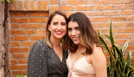  Laura Stahl y Ana Cecilia Rodríguez.