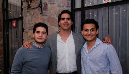 Andrés González, Adrián López y Patricio Pourroy.