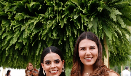  Marily Tobías y Diana Villanueva.