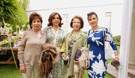  Tere Tobías, Ana Emelia Tobías, Melita Tobías, y Marisa Mercado.