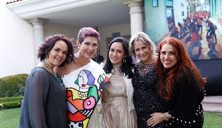  Sophia Martínez, Margarita Padilla, Alma Rosa Méndez, Alejandra Medina y Adriana Jiménez.