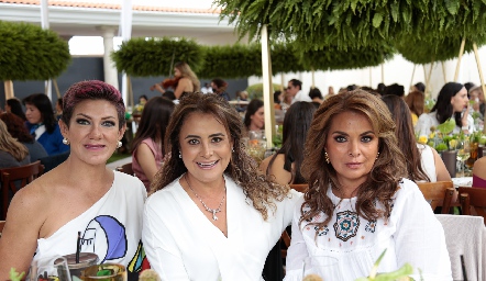  Margarita Padilla, Patricia Lara y Maru Díaz Infante.