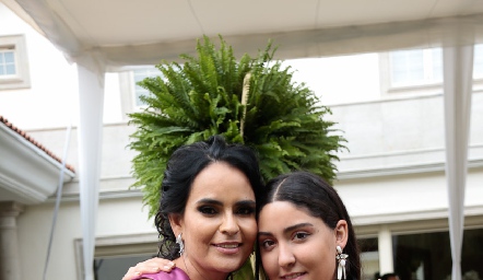  Marily Espinosa con Fer Castillo.