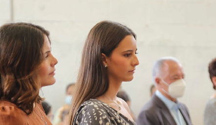  Renata y Cristina Nava.