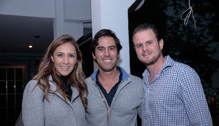  Estefanía Gutiérrez, Alejandro González y José Eduardo Perogordo.