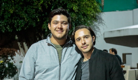  Matthew Delgado y Arturo Hernández.