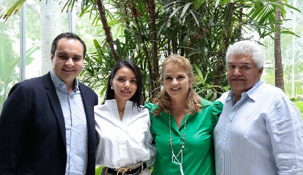  Claudio Guerra, Daniela Castañón, Luzma Márquez de Ruiz y Francisco Ruiz.