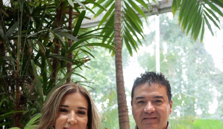  Martha Bermea y Andrés Amparan.