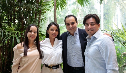  Tania Conde, Daniela Castañón, Claudio Guerra y Manuel Amparán.