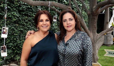  Reina Suárez y Gaby Carreón.