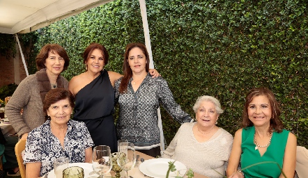  Carmen Medina, Reina Suárez, Gaby Carreón, Cuquis Villagrana, Reina de Suárez y Lucía Estrada.