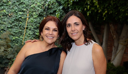  Reina Suárez y Alejandra Arenas.