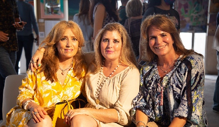  Araceli Foyo, Silvia Foyo y Marissa Romero.