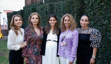  Anabel,Elena, Paty, Lucila y Yolanda Gaviño.