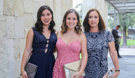  Montse Del Valle, Ana Lucía Esparza y Carmen Bravo.