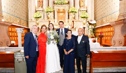  Pedro Torres, Ana Luisa Acosta, Sofía Torres, Alejandro Sánchez Velázquez, Paloma Velázquez y Francisco Javier Sánchez.