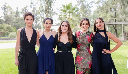  Adriana Prieto, Rocío Madrid, Lucía Padrón, Carla Bello y Alexa Quintana.