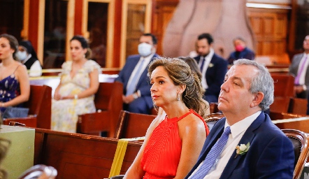 Ana Luisa Acosta de Torres y Pedro Torres Trueba, papás de Sofi.