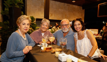  Lourdes Aguiñaga, Maricarmen Gutiérrez, Juan Carlos Fernández y Tere Minondo.