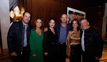  Luis Nava, Cristina Villalobos, Adriana Calderón, Manuel Toledo, Mónica Galarza y Rodrigo Gómez.