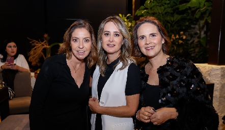  Cecilia Limón, Gabriela Acosta y Ofelia González.