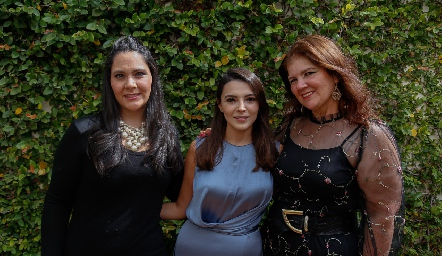 Nayeli Zarur, Miriam Ortiz y Mónica Carrillo.