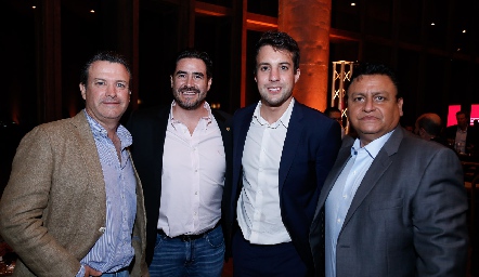 Jean Franco Pizzuto, Carlos Torres, Javier Sánchez y Gastón Cortés.