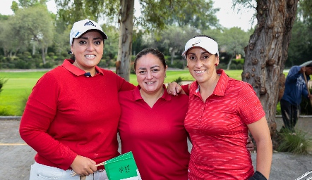 Rocío, María y Ana Acebo.