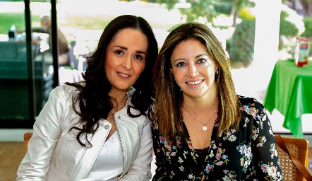 Marina Mendoza y Marilú Paredes.