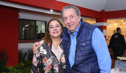  Silvia Esparza y Ricardo Garza.