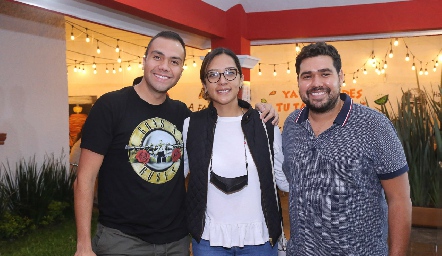  Roberto Reyes, Montse Gaytán y Rafael Rivera.