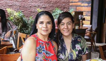  Hortensia Ramírez y Guadalupe Mondragón.