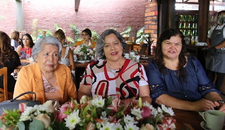  Minerva Báez, Paty Lara y Angelina Guzmán.