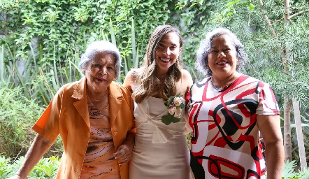 Minerva Báez, Montse Mondragón y Paty Lara.