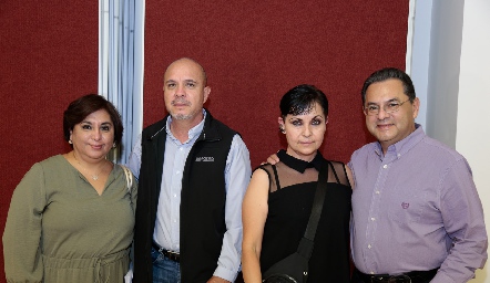 Carmen González, Eduardo González, Rosaura Ibarra y Adrián González.