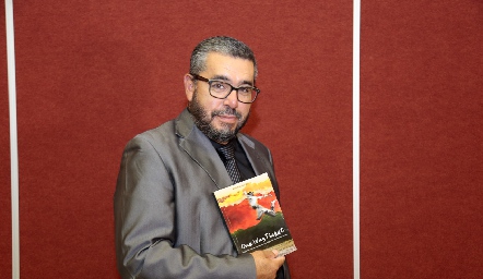 Aniceto González autor del libro One Way Ticket.