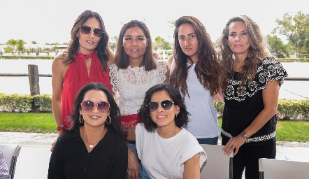  Claudia Artolózaga, Lorena Torres, Lorena Ortiz, Karina Vita, Maricel Gutiérrez y Anilú Enríquez.