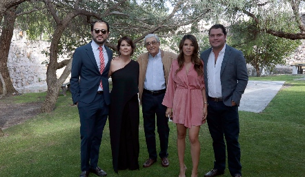  Pedro Leal, Sandra Galván, Gilberto Galván, María Fernanda Leal y Hugo Vidal.