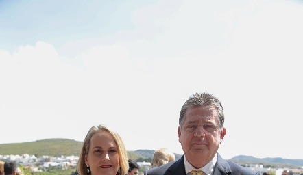  Cecilia Astabuduaga de Jiménez y Sergio Jiménez.