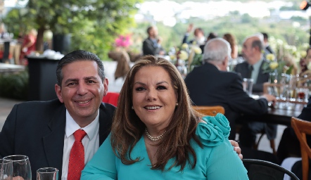  Enrique Villanueva y Claudia Ruiz de Villanueva.