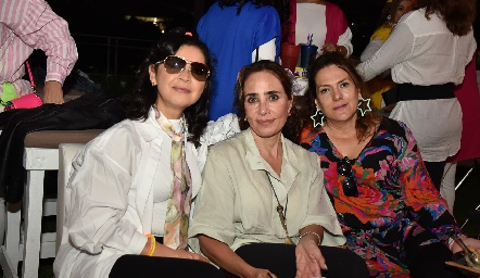Martha Carrillo, Cristina Chevaile y Claudia Revuelta.