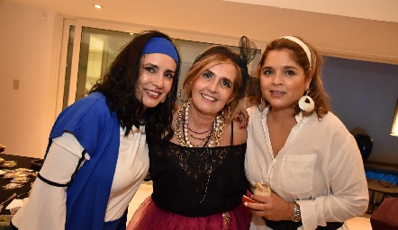 Alma Méndez, Sylvia Aguilar y Sara Berrones.