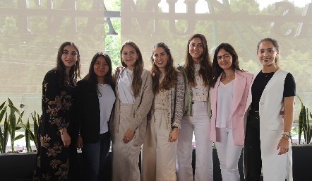  Isabela Zollino, Ana Meche Cifuentes, Bárbara Mahbub, Mónica Torres, Miriam Díaz Infante, Pau Aldrett y Lau Bravo.