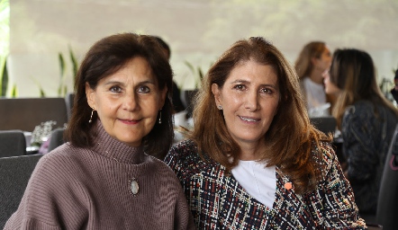  Luchi Grijalva y Mónica Hernández.